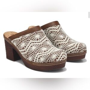 KORKS Nora Clog Tan Crochet Overlay